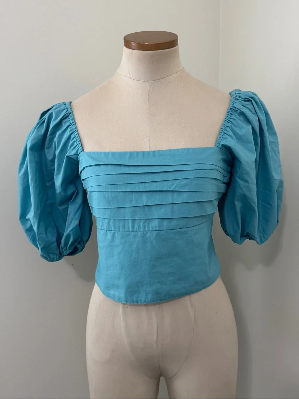 Abercrombie & Fitch Small LOT of‎ Two Cropped Puff Sleeve Peasant Tops